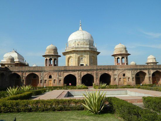 Sheikh Chehli Mausoleum